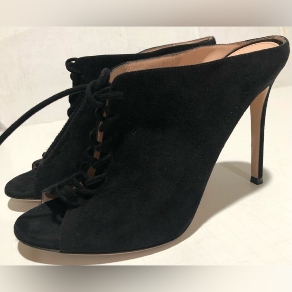 Black suede peep toe sandals -Gianvito Rossi
